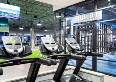 Cardio and large-screen TVs at Level Fitness Club premier full-service gym in Yorktown